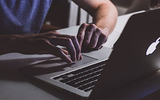 爱游戏亚洲官网-上港客场取胜，豪取三分再度扩大领先优势！足球盛宴背后的精彩瞬间