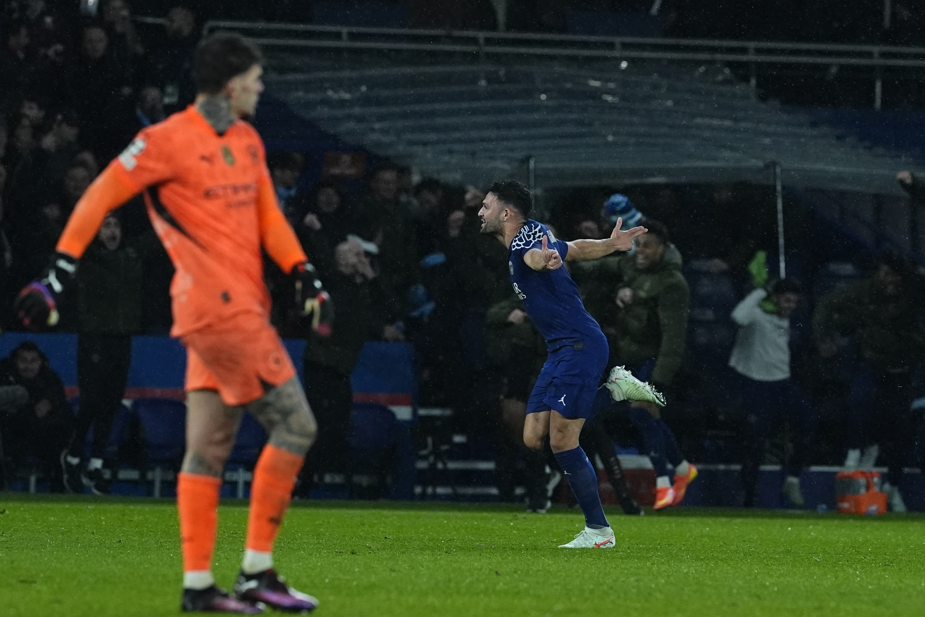 巴黎圣日耳曼球员受伤频发，欧冠前景蒙阴影