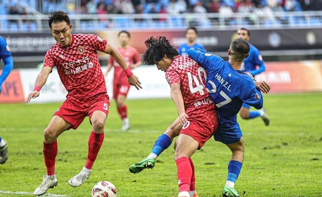 包含恒大轻取对手，跻身联赛前列的词条