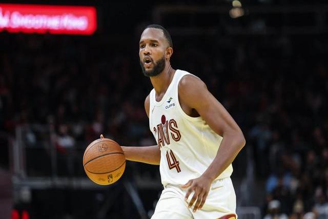 爱游戏官网网页版入口-米切尔分领衔，爵士大胜勇士的简单介绍