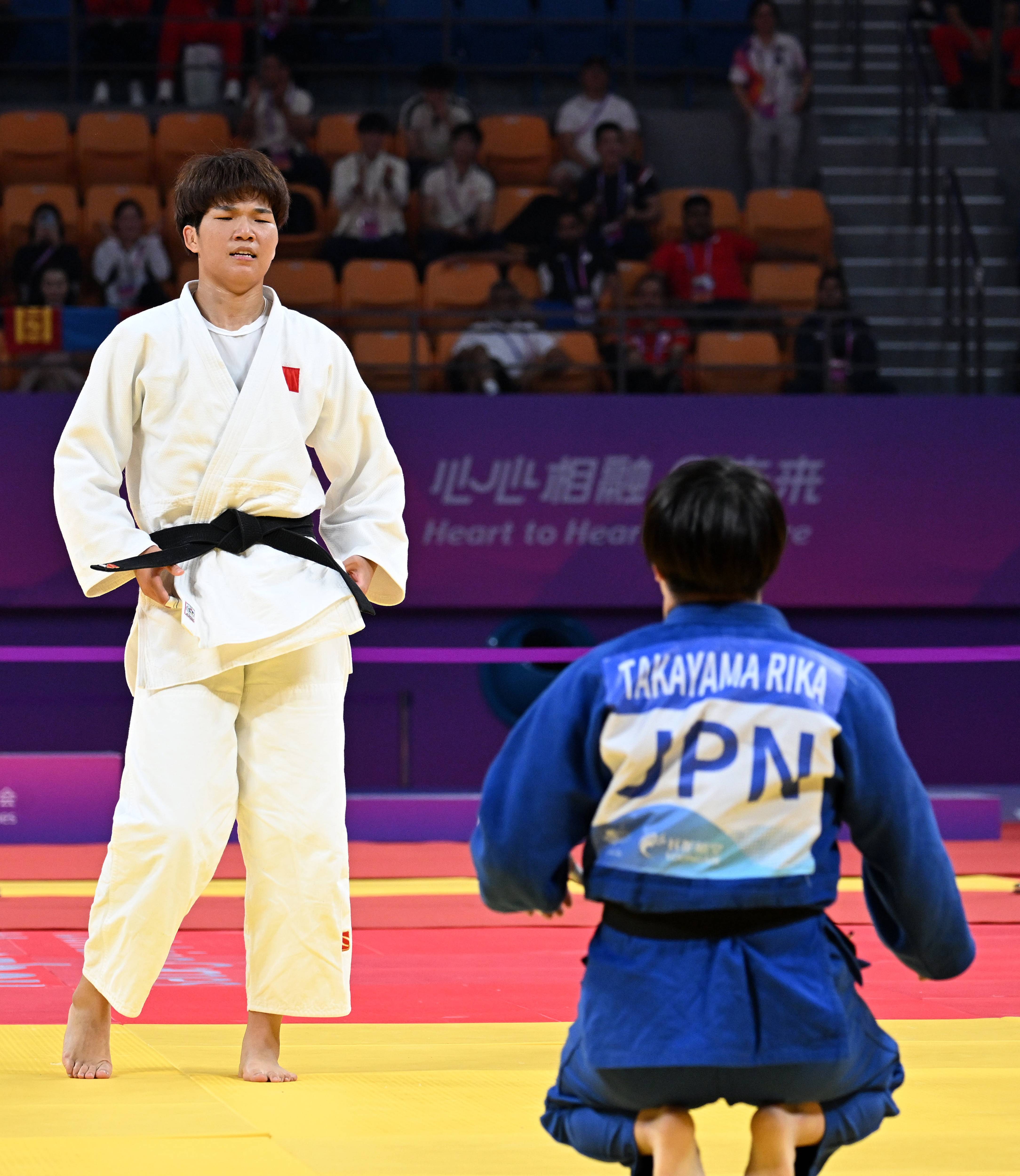 爱游戏中国官网-纳米比亚柔道选手斗志昂扬，夺魁