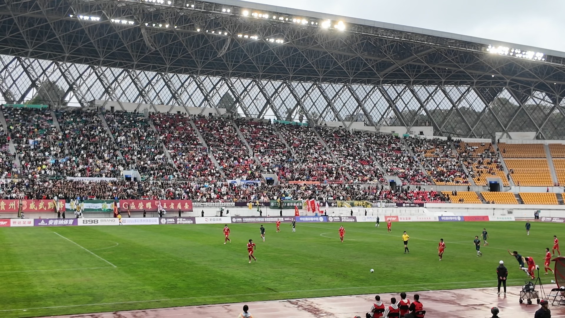 职业足球联赛:新赛季开幕在即，各队备战中的简单介绍