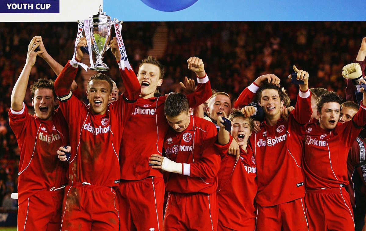 爱游戏登录-包含RB莱比锡三连胜，稳居德甲前四的词条