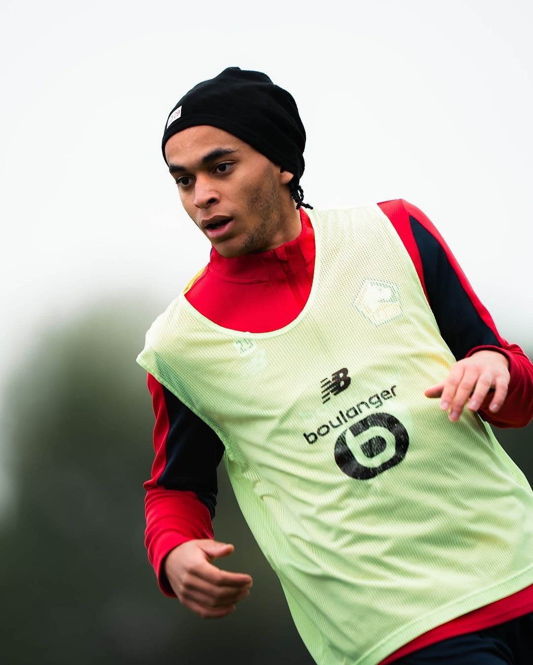 爱游戏app下载-里尔球员在法甲联赛中展现出色状态