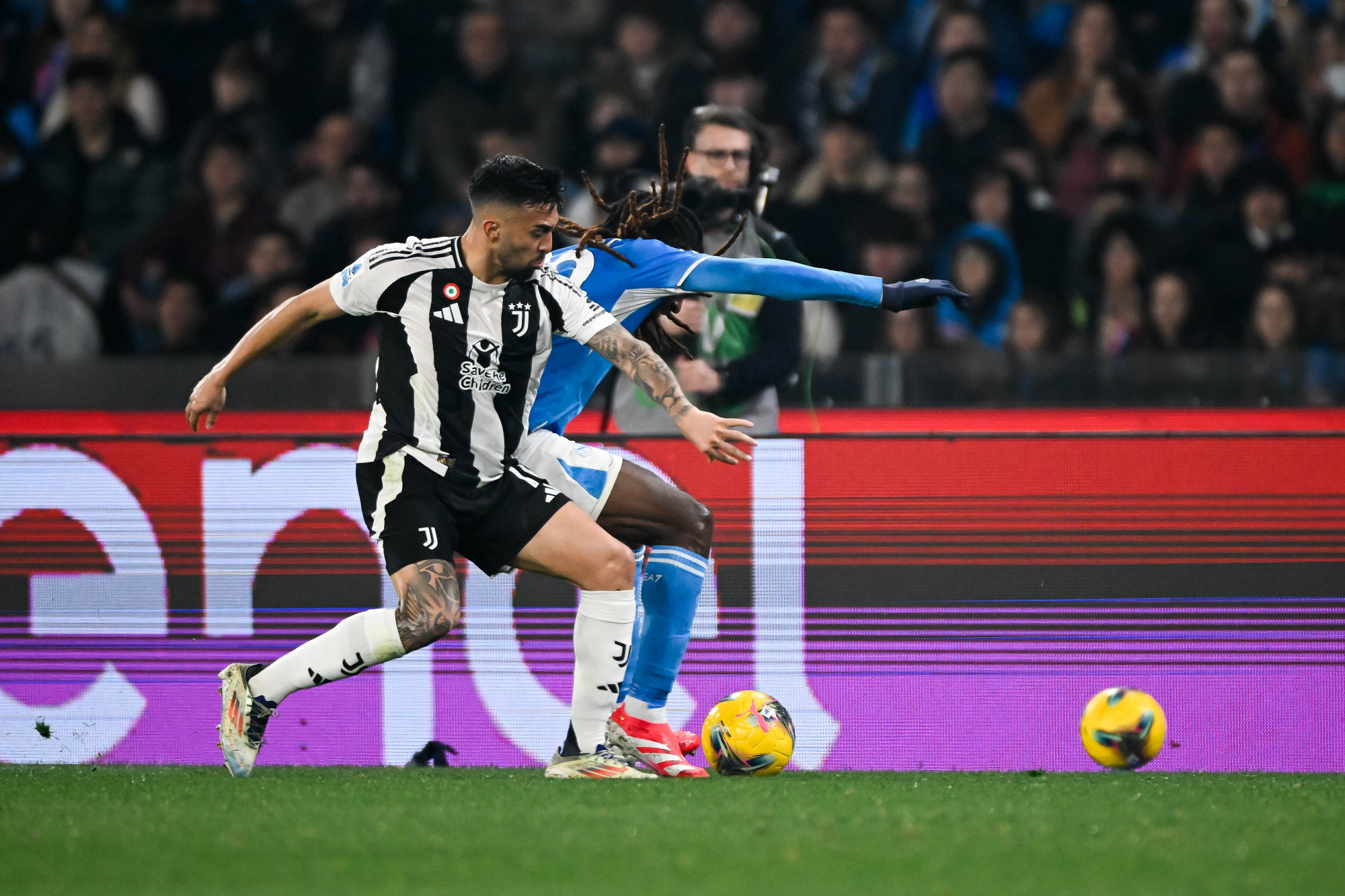 包含那不勒斯进攻火力强，轻松战胜对手的词条