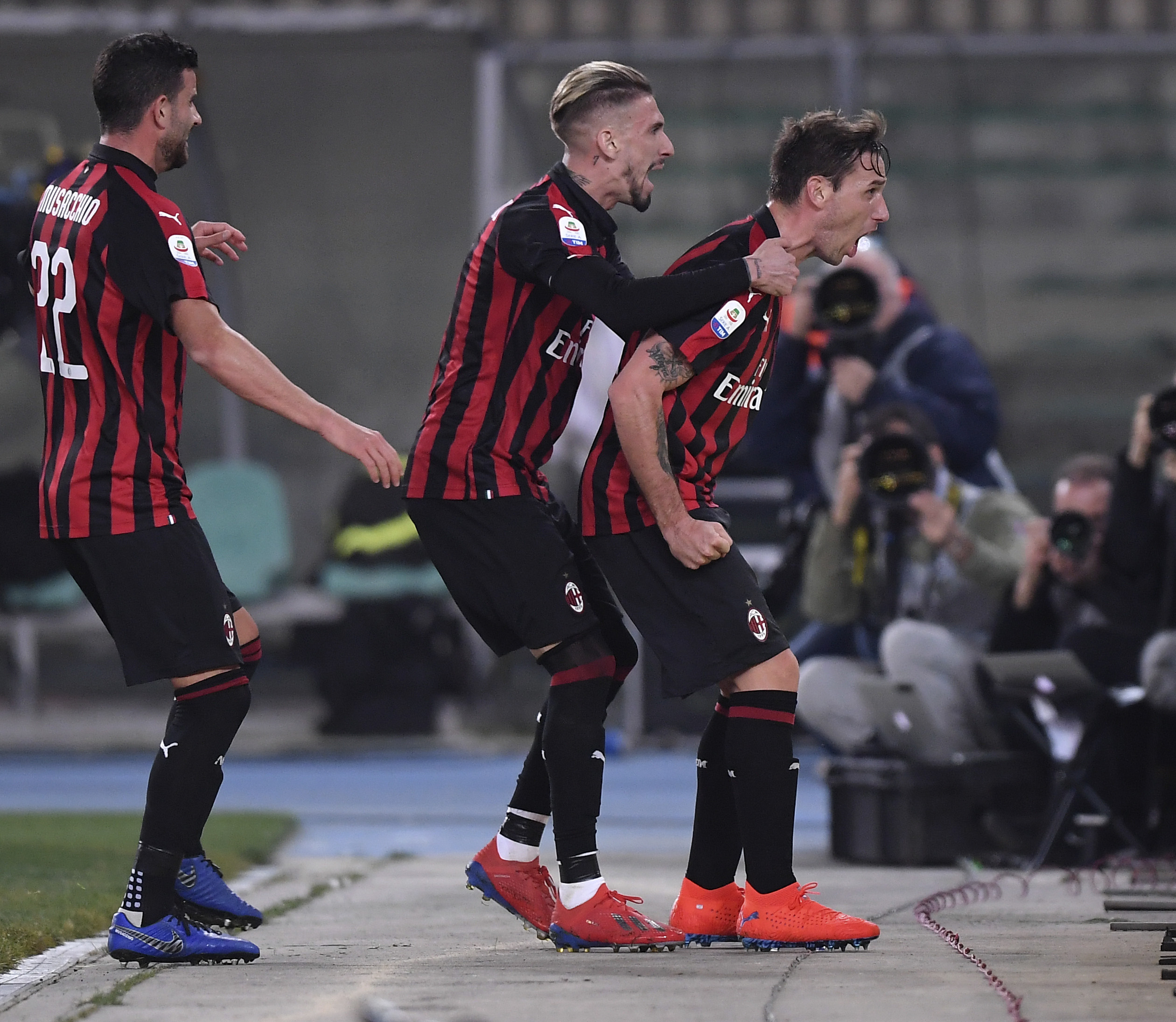 爱游戏官网-关于佛罗伦萨战胜切沃，联赛积分攀升一波三折排名提升的信息