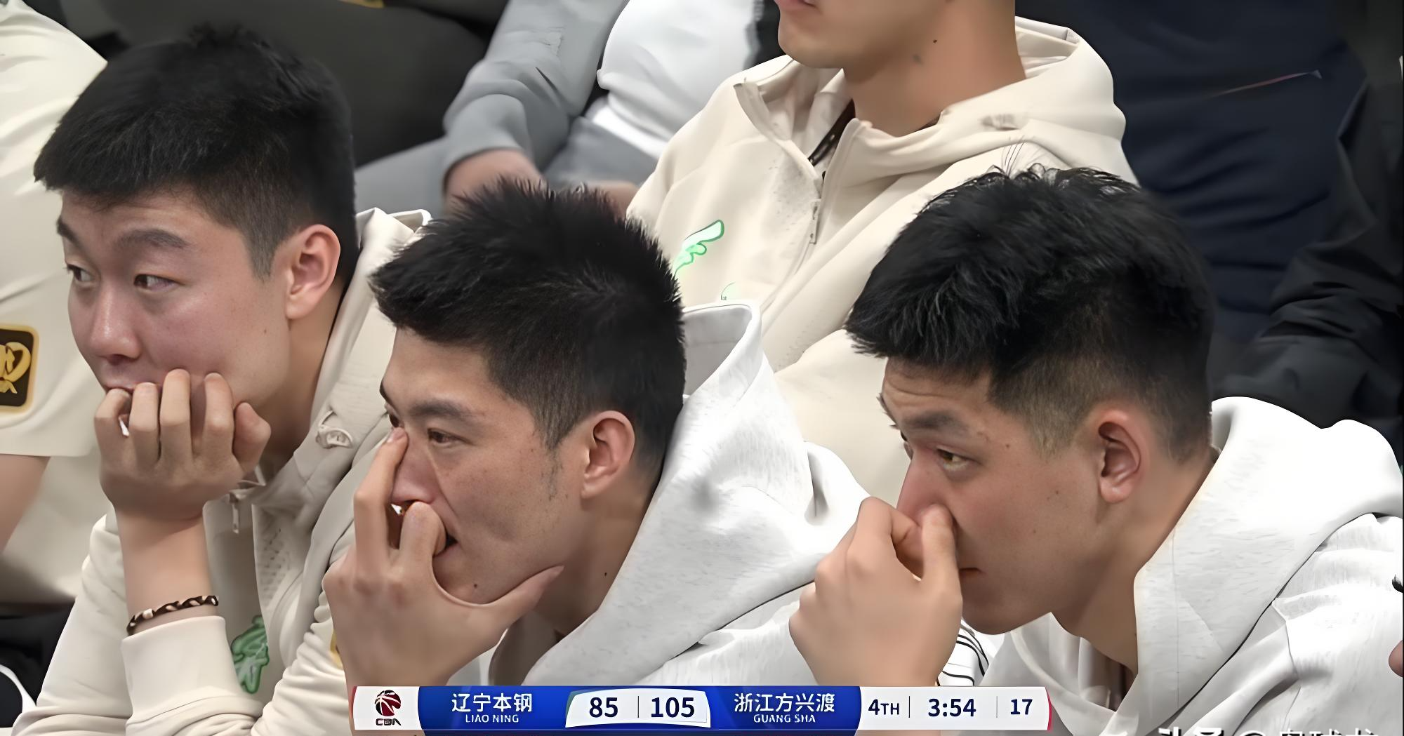 精彩瞬间层出不穷,引得球迷尖叫连连 精彩瞬间层出不穷,引得球迷尖叫连连