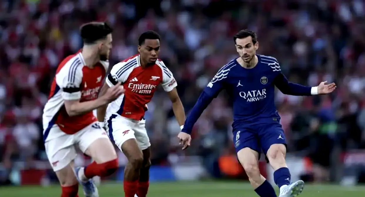 爱游戏登录入口-包含阿森纳主场失分，球队进攻疲软难以突破对手防线的词条