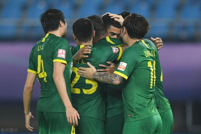 爱游戏亚洲官网-湖南球队稳定表现，成功晋级下一轮