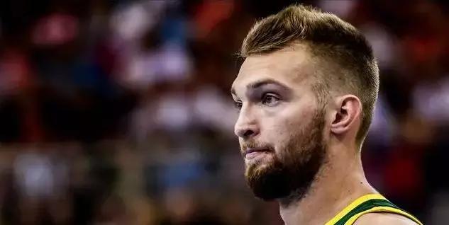 爱游戏在线-立陶宛男子游泳选手夺得金牌