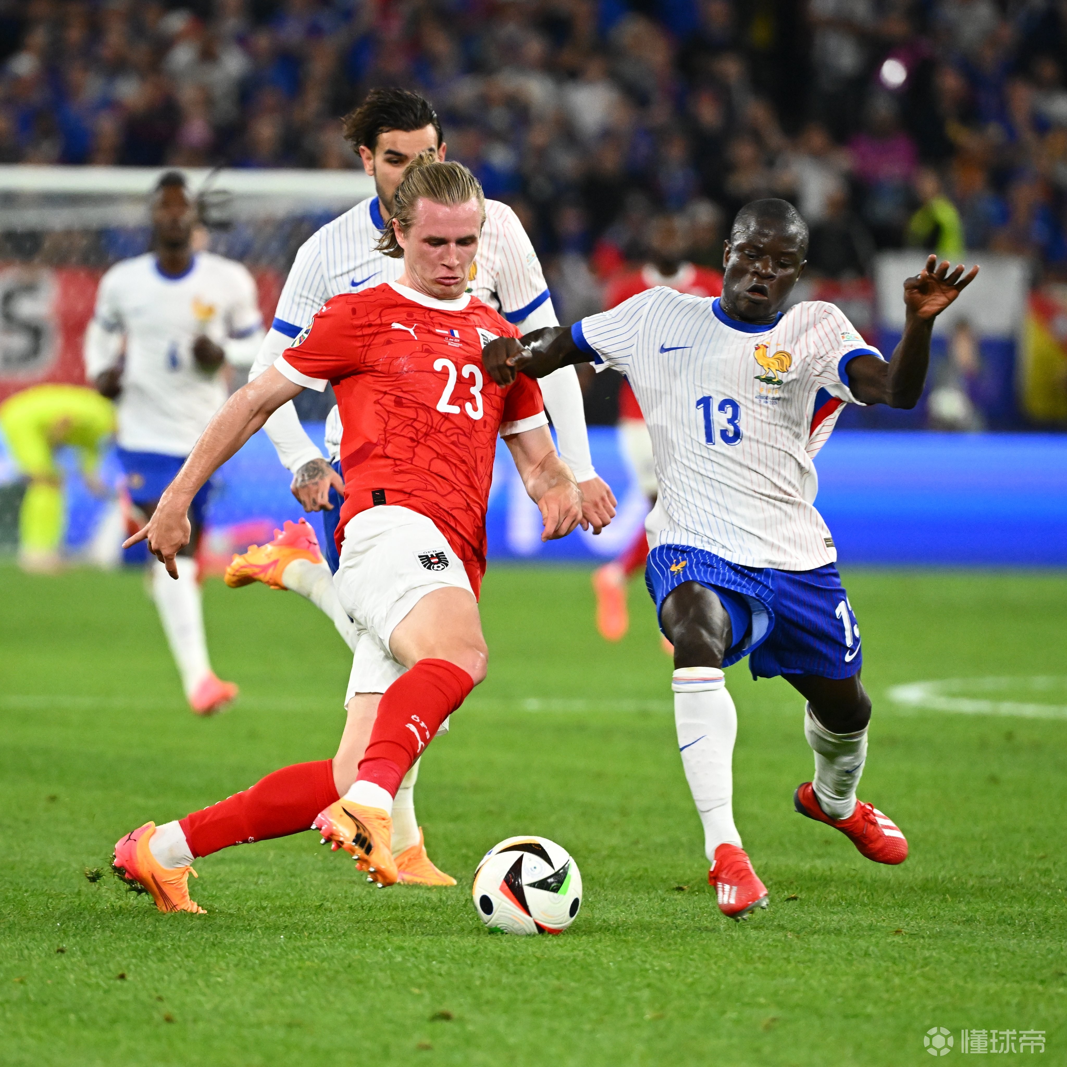 包含法国队挺进决赛，迎接新一轮挑战的词条