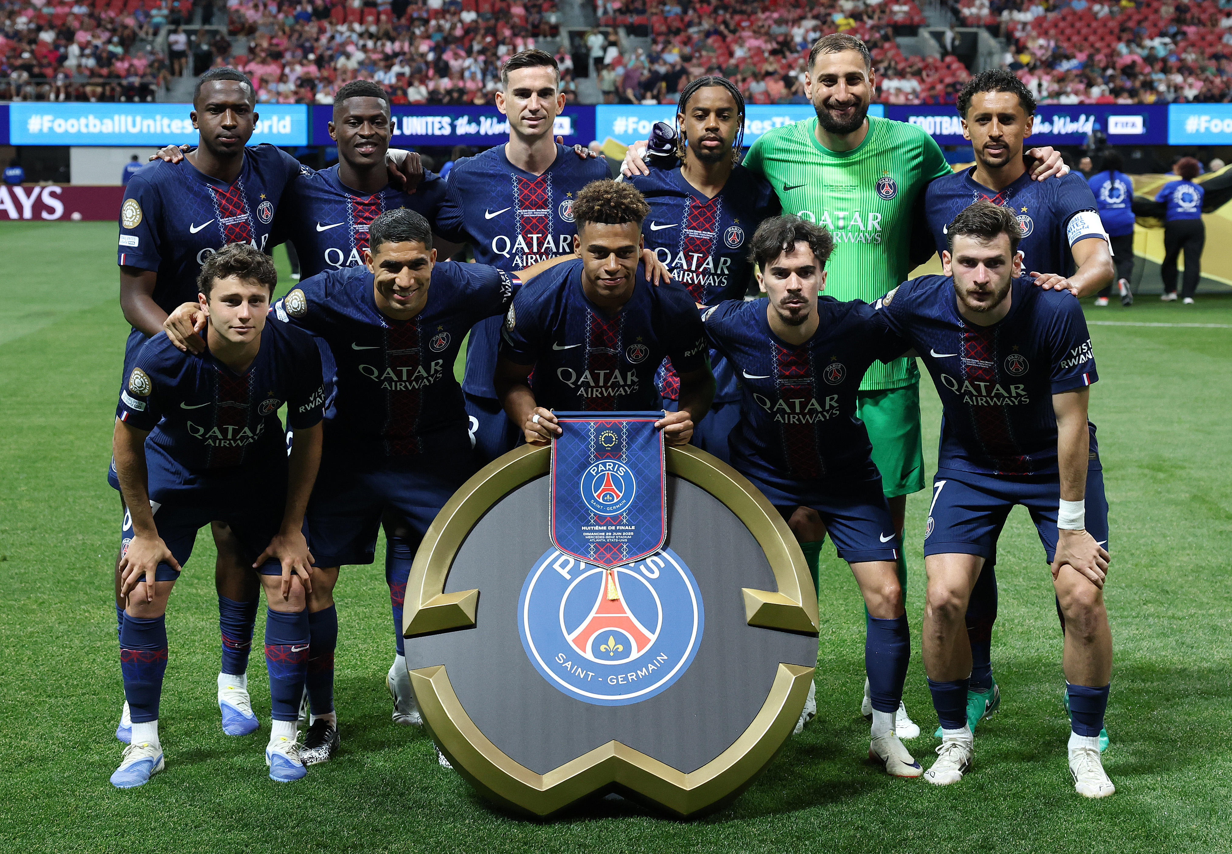 包含巴黎圣日耳曼战平尤文图斯：胜负几何的词条