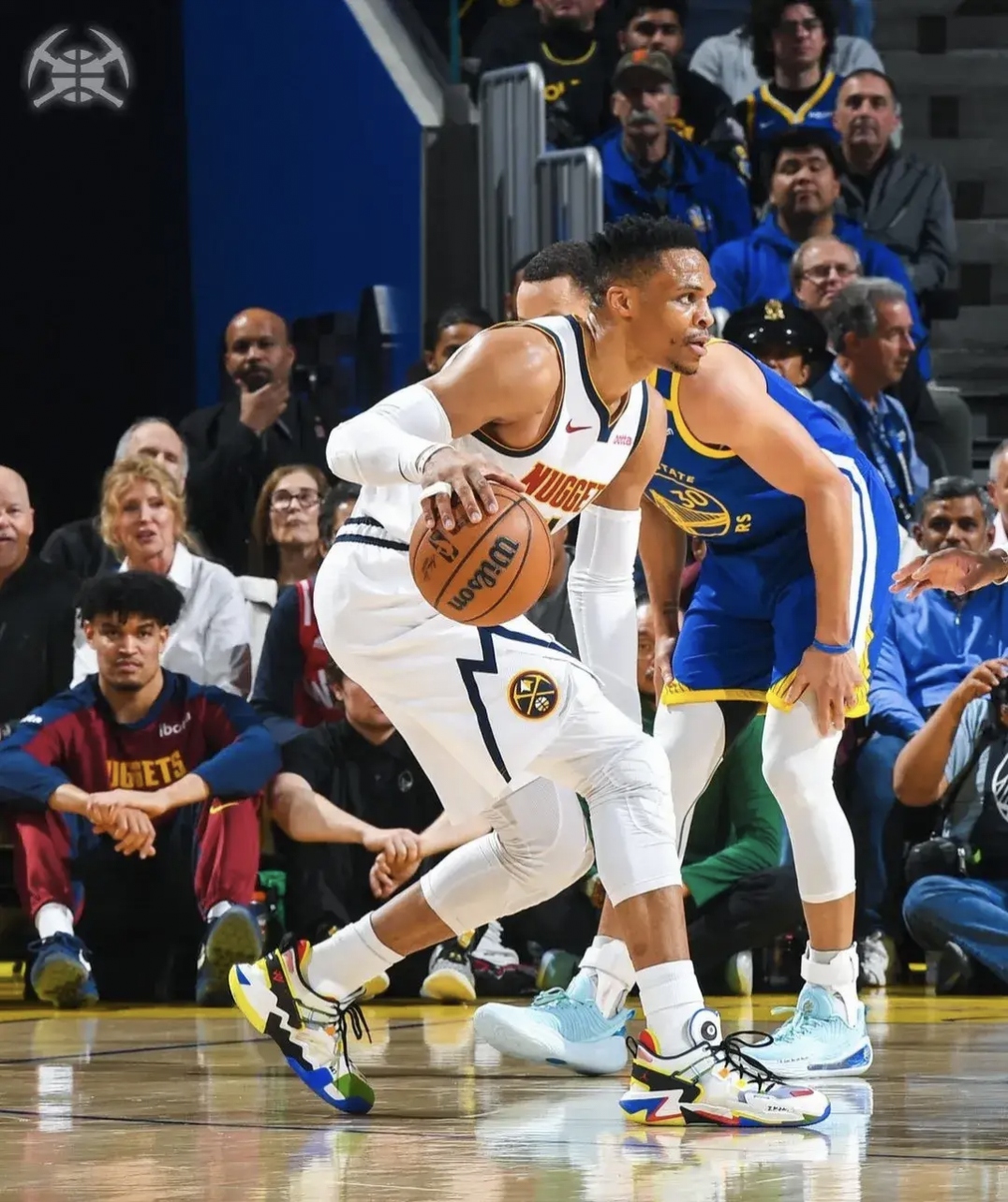 勇士轻取开拓者,主场实现全队出色表现的简单介绍 勇士轻取开拓者,主场实现全队出色表现的简单介绍